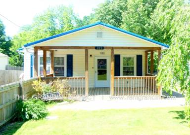 Main picture of 929 Academy St