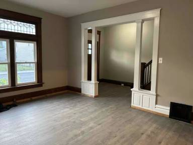 Main picture of 2819 6th Ave