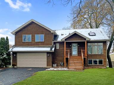 Main picture of 42540 N Woodbine Ave
