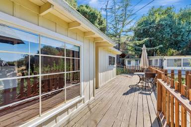 Main picture of 19344 Overlook Rd