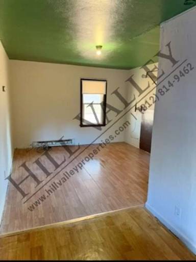 Main picture of 5665 W Illiana Dr