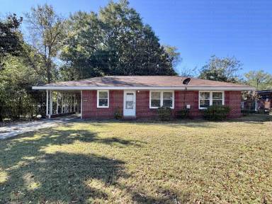 Main picture of 3090 Grenada Dr