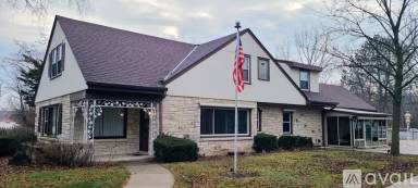 Main picture of 7927 W Bluemound Rd