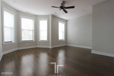 Main picture of 2152 W Fletcher St