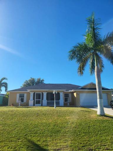 Main picture of 1008 NW 12th Ter