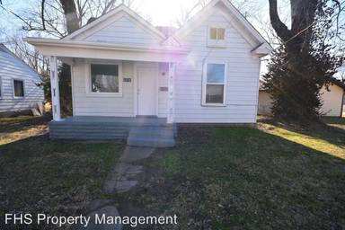 Main picture of 1216 W Harrison St
