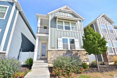 Main picture of 3472 W Waterbury Dr