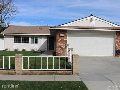 Main picture of 2105 Rhoda St