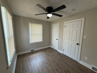 Main picture of 9638 Grandmont Ave