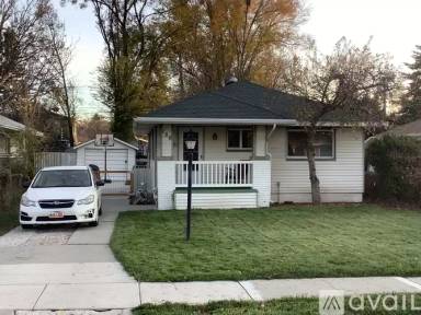 Main picture of 156 E Whitlock Ave