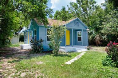 Main picture of 211 Broadmoor Ln