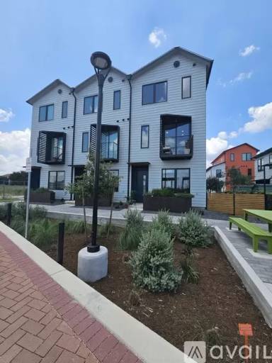 Main picture of 101 Lively Ln