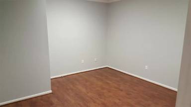 Main picture of 210 E Main St
