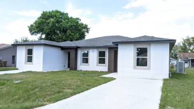 Main picture of 743 Lucaya Dr