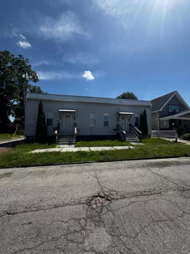 Main picture of 1417 Buckingham St