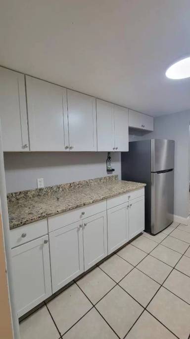 Main picture of 805 N Eustis St