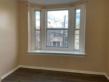 Main picture of 475 Clinton Ave