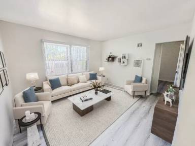 Main picture of 11419 Cumpston St