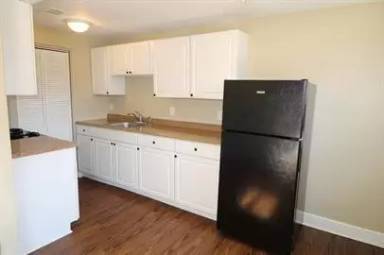 Main picture of 906 Turtle Way