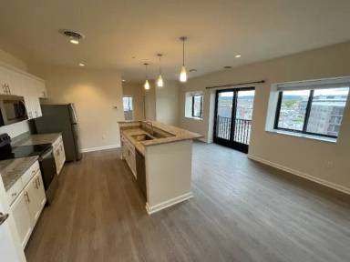 Main picture of 192 Erie Blvd