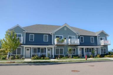 Main picture of 110 S Jefferson Rd