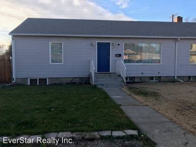 Main picture of 303 Bernard Ave