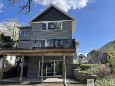Main picture of 3134 Hermina St