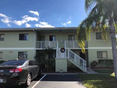 Main picture of Lakeshore Condominiums
