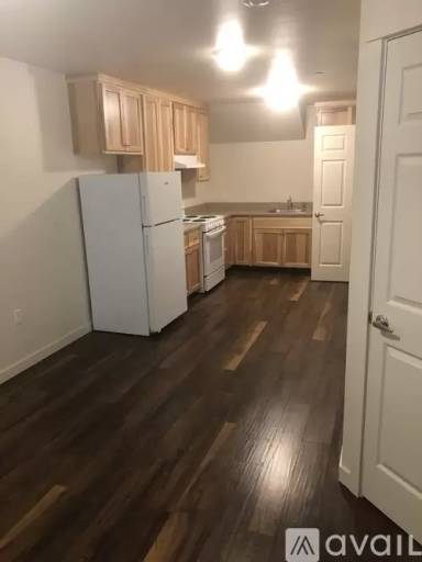 Main picture of 909 W 4th Ave