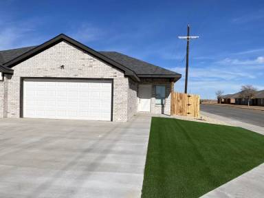 Main picture of 5638 Lehigh St