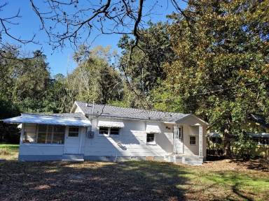 Main picture of 116 Circle Dr