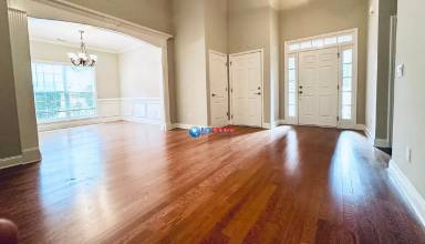 Main picture of 718 Retreat Dr