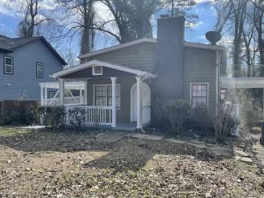 Main picture of 2162 Montrose Ave SW