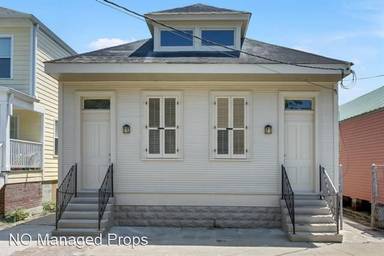Main picture of 1918 Marais St