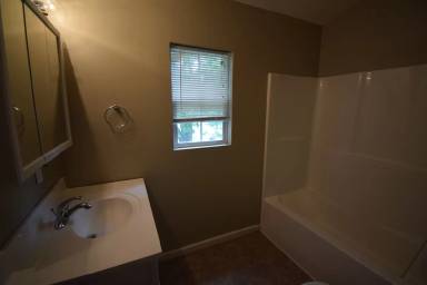 Main picture of 626 Golfview Dr