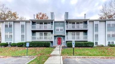 Main picture of 38 Kenwood Dr