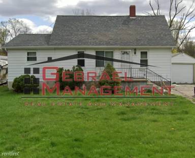 Main picture of 3190 Lapeer St