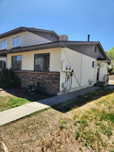 Main picture of 447 Shire Dr