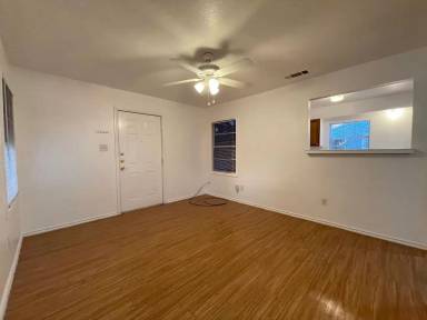 Main picture of 4916 Montrose Dr