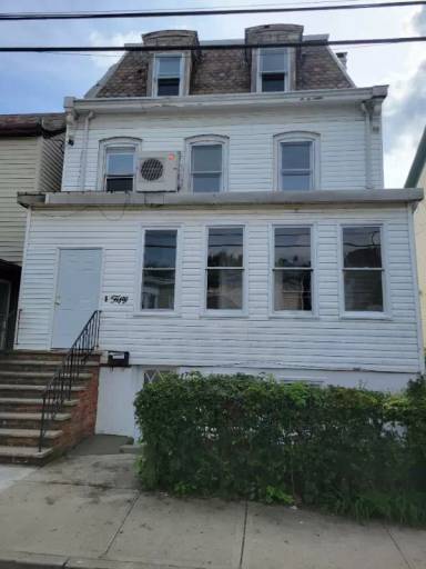 Main picture of 50 Broad St