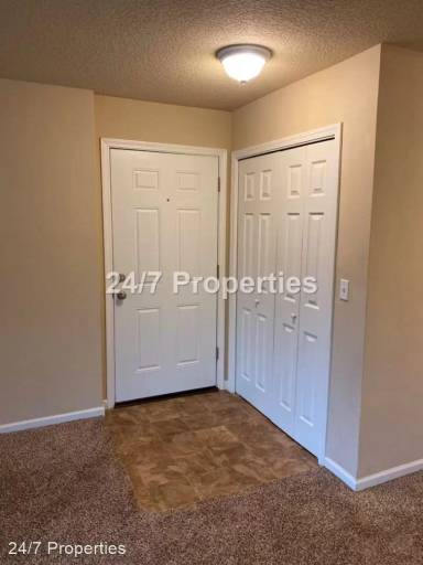 Main picture of 801 3rd Ave
