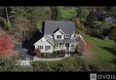 Main picture of 1486 Laurel Ln