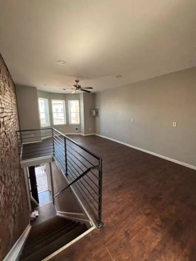 Main picture of 1854 Clarence St