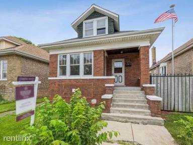 Main picture of 3705 W 66th St