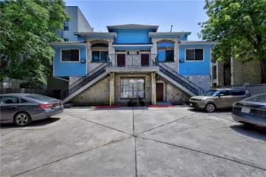 Main picture of 2606 Salado St