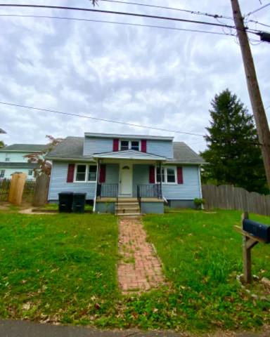Main picture of 60 Moore Ave
