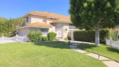 Main picture of 2192 Hedgerow Ln