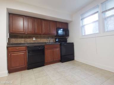 Main picture of 398 Danforth Ave