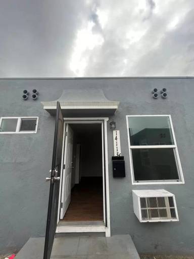 Main picture of 1411 E 53rd St