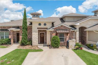 Main picture of 4315 Dawn Lynn Dr
